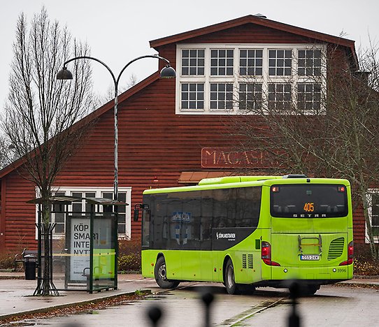 En buss vid Resecentrum, Katrineholm.