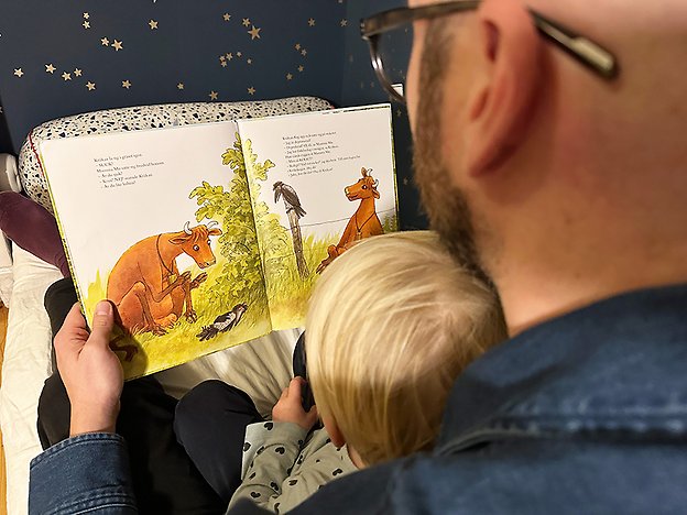 Barnafödandet i Sverige fortsätter att minska – en tydlig trend som påverkar befolkningsutvecklingen i hela landet.