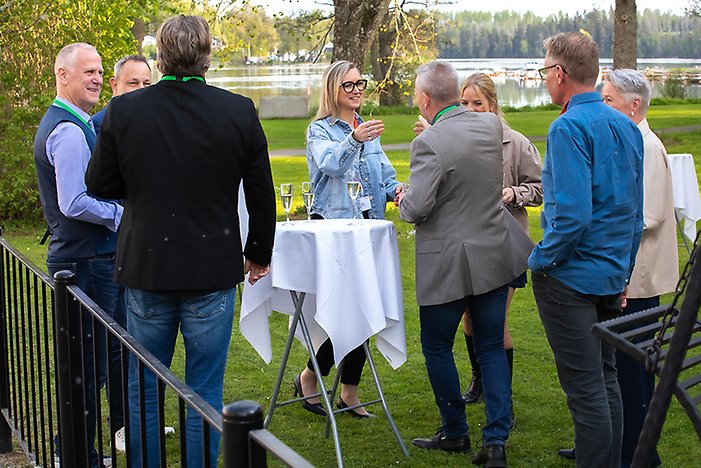 Vårbuffén - en årlig mötesplats för framtidens Katrineholm.Företagare, politiker, akademiker och samhällsengagerade Katrineholmsbor samlas traditionsenligt på Vårbuffén. En kväll fylld av samtal om kommunens utveckling, från ekonomi och företagsklimat till ungas möjligheter, hållbar industri och högre utbildning.